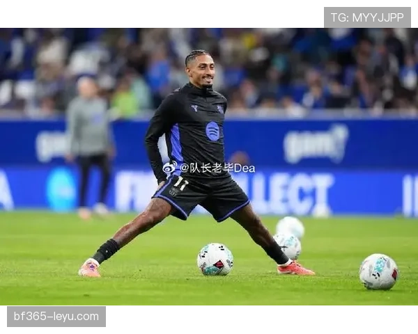 拉菲尼亚伤情再起波澜，伤病史引发球迷与俱乐部关注