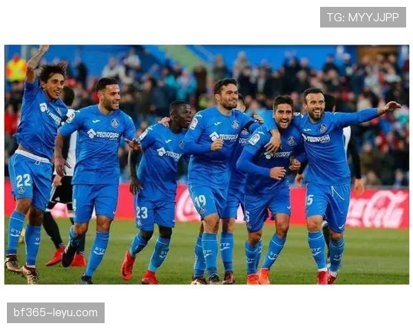 赫塔费引进新援补强阵容,全力备战新赛季冲击更高目标 赫塔费引进新援补强阵容,全力备战新赛季冲击更高目标