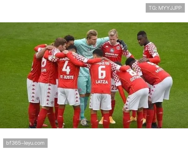 美因茨战术革新显成效，德甲赛场强势逆转引关注