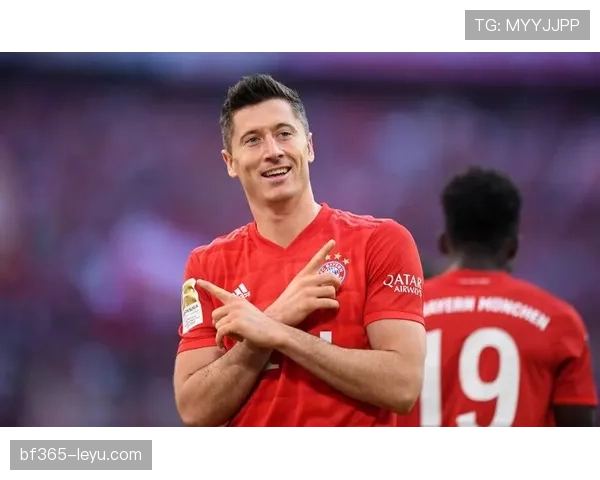 莱万多夫斯基职业生涯回望：辉煌成就背后的未竟梦想