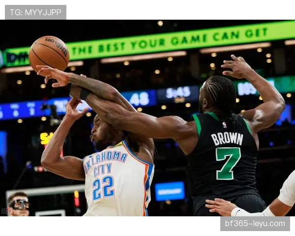 杰伦·布朗减少单打转挡拆对位内线提升效率